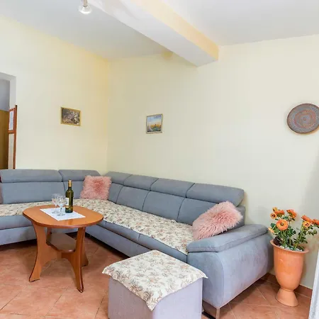 Villa Nada In Fazana - Near The Beach Exterior photo
